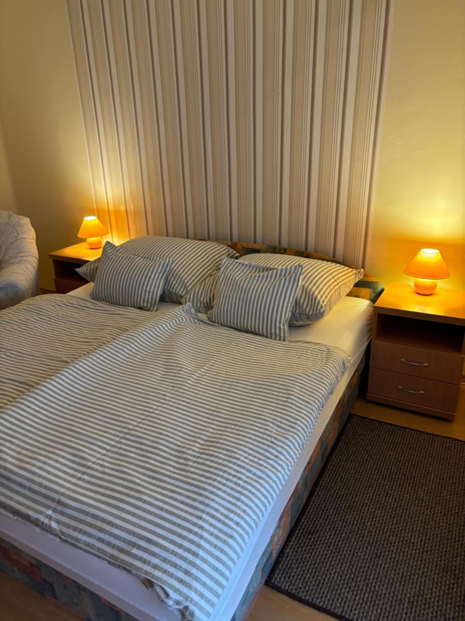 Afamado Apartman Fisli Heviz Exterior photo